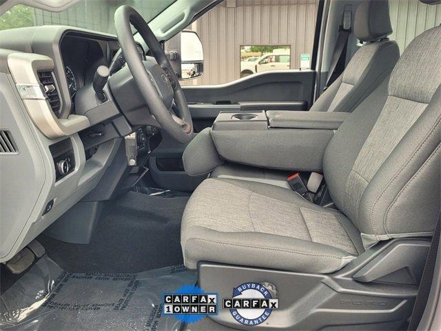 Photo of 2023 Oxford White Ford F-350