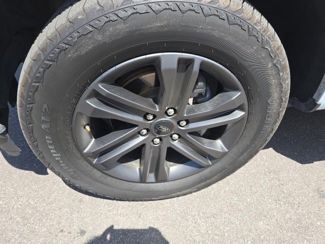 Photo of 2022 White Metallic Ford F-150