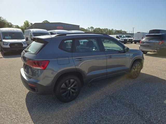 Photo of 2024 Platinum Gray Metallic Volkswagen Taos