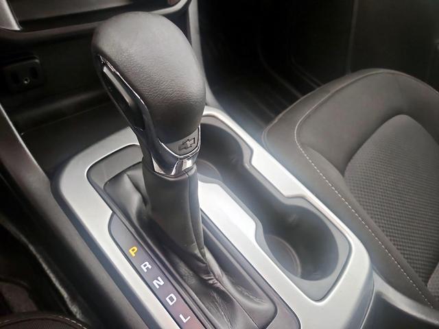 Photo of 2022 White Chevrolet Colorado