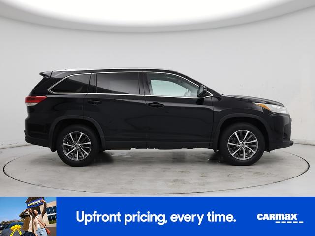 Photo of 2019 Black Toyota Highlander