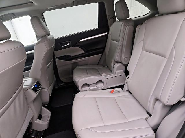 Photo of 2019 Black Toyota Highlander