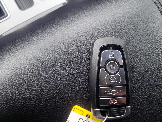 Photo of 2021 Red Ford Expedition
