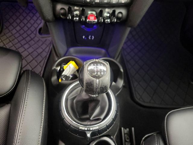 Photo of 2016 Gray MINI Hardtop