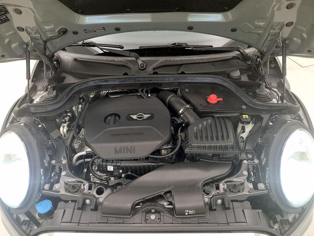 Photo of 2016 Gray MINI Hardtop