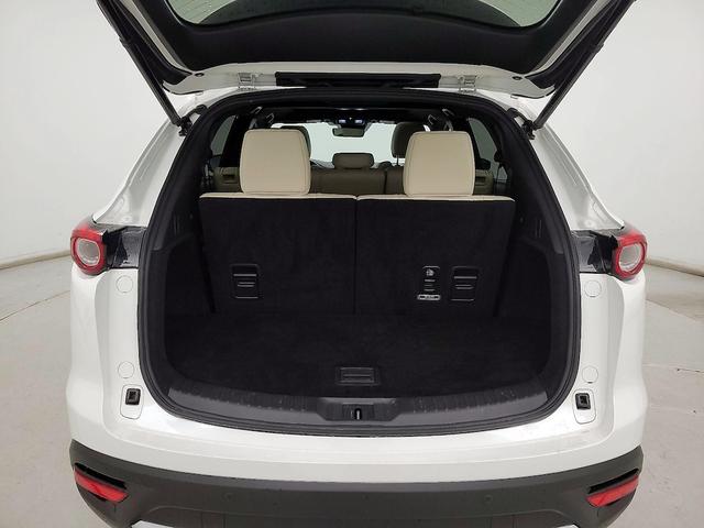 Photo of 2022 White Mazda CX-9