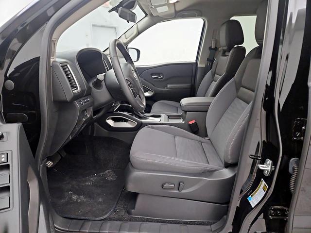 Photo of 2024 Black Nissan Frontier