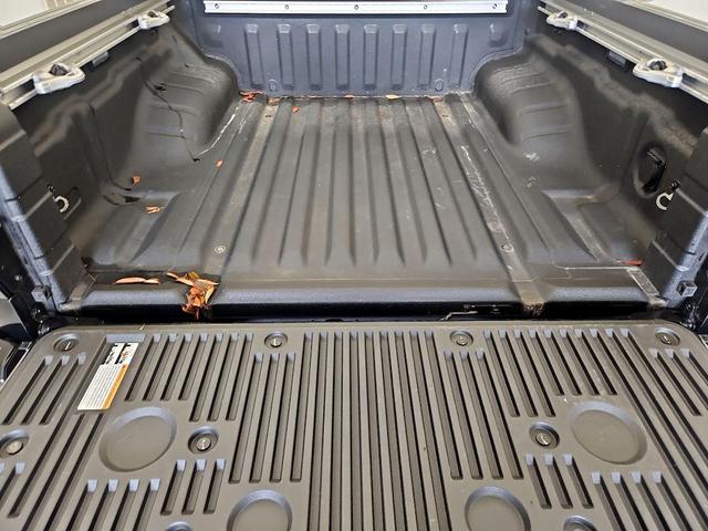 Photo of 2024 Black Nissan Frontier