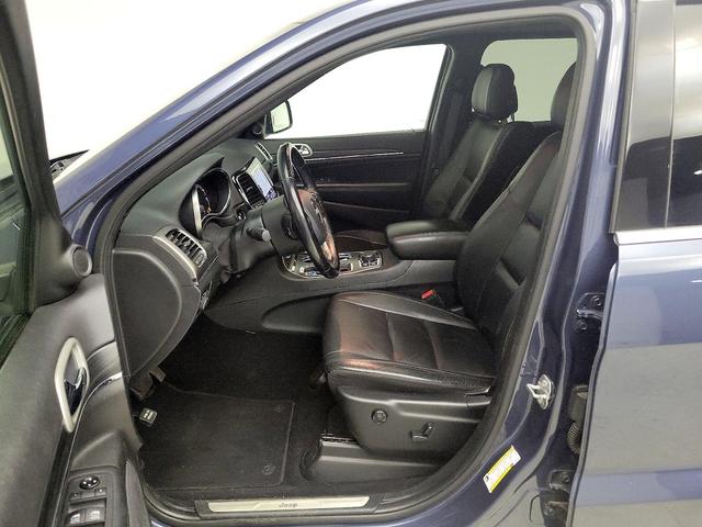 Photo of 2020 Blue Jeep Grand Cherokee