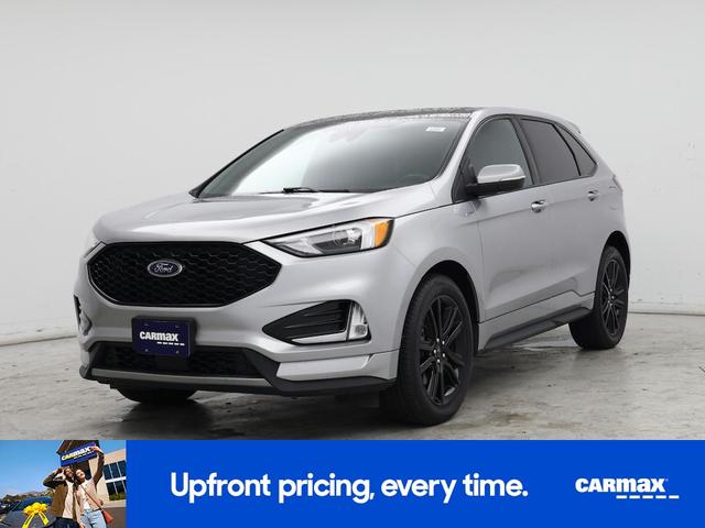 Photo of 2020 Silver Ford Edge
