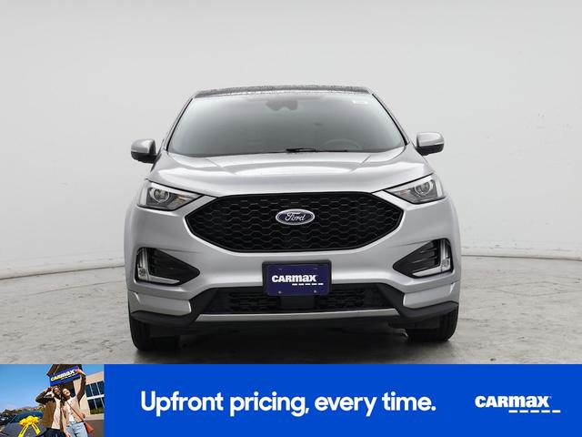 Photo of 2020 Silver Ford Edge