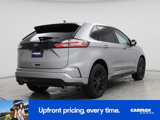 Photo of 2020 Silver Ford Edge