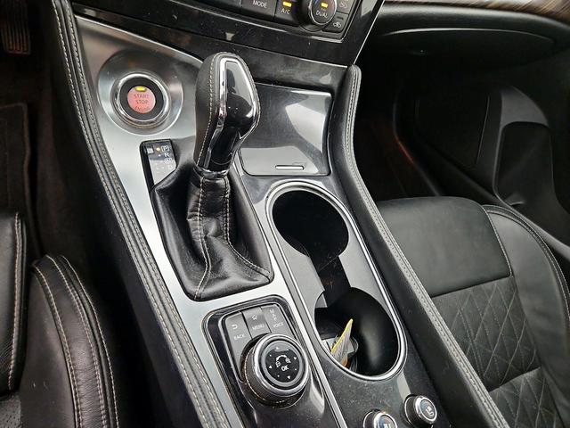 Photo of 2016 Brown Nissan Maxima