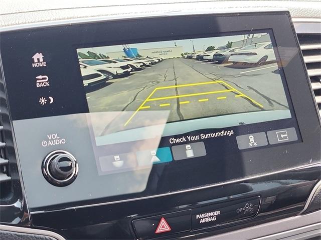 Photo of 2023 Pearl White Honda Passport
