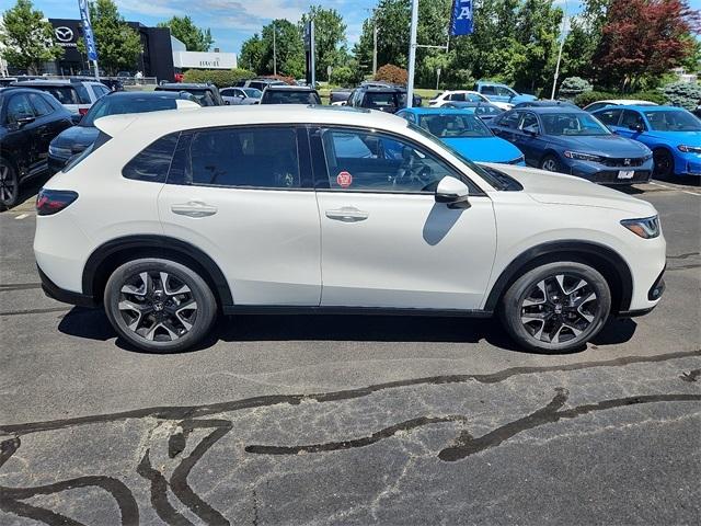Photo of 2026 White Honda HR-V