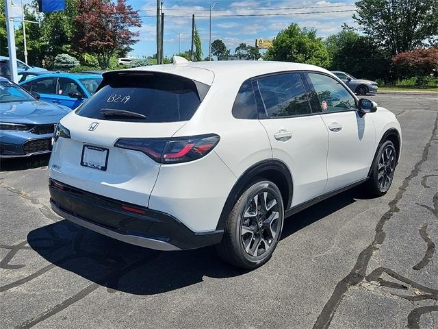 Photo of 2026 White Honda HR-V