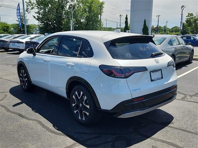 Photo of 2026 White Honda HR-V