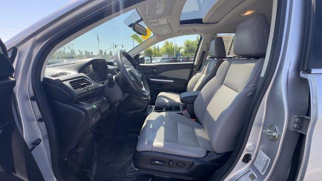 Photo of 2015 Alabaster Silver Metallic Honda CR-V