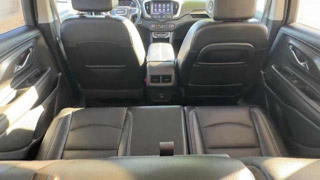 Photo of 2023 Summit White GMC Terrain