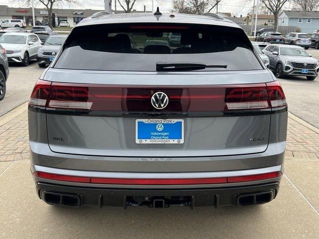 Photo of 2025 Platinum Gray Metallic Volkswagen Atlas Cross Sport