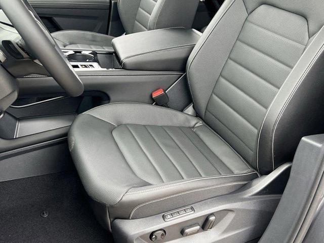 Photo of 2025 Platinum Gray Metallic Volkswagen Atlas Cross Sport