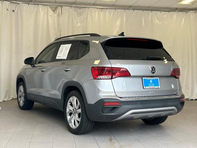 Photo of 2023 Pyrite Silver Metallic Volkswagen Taos