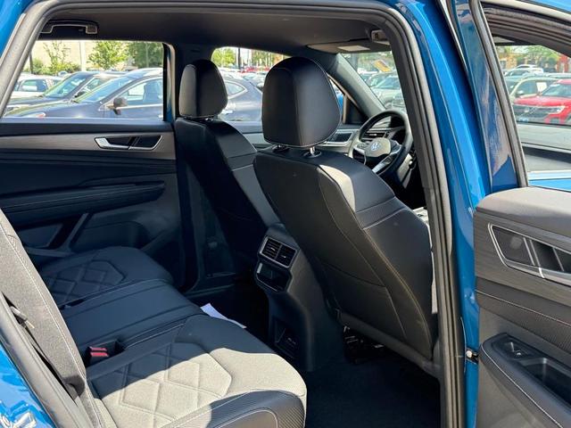 Photo of 2025 Mountain  Lake Blue Volkswagen Atlas Cross Sport