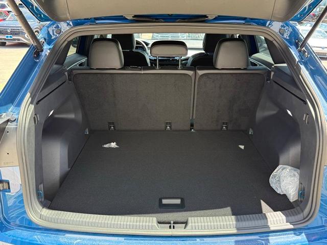 Photo of 2025 Mountain  Lake Blue Volkswagen Atlas Cross Sport