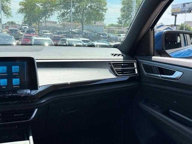 Photo of 2025 Mountain  Lake Blue Volkswagen Atlas Cross Sport