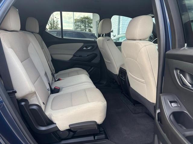 Photo of 2022 Northsky Blue Metallic Chevrolet Traverse