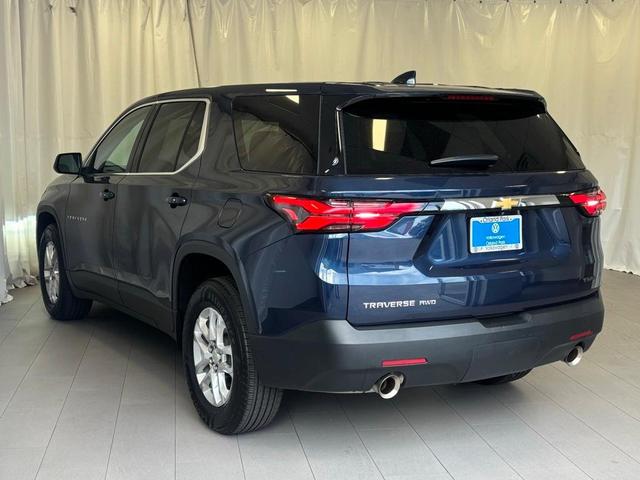 Photo of 2022 Northsky Blue Metallic Chevrolet Traverse