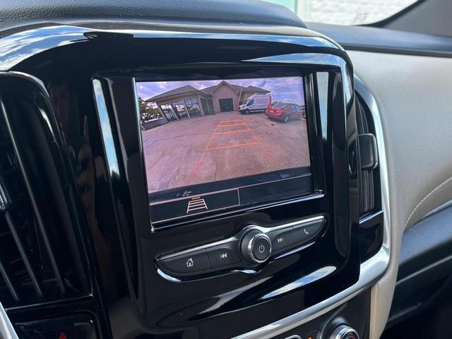 Photo of 2022 Northsky Blue Metallic Chevrolet Traverse
