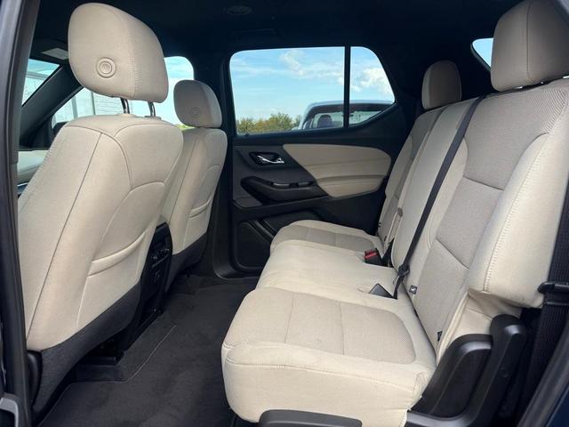 Photo of 2022 Northsky Blue Metallic Chevrolet Traverse