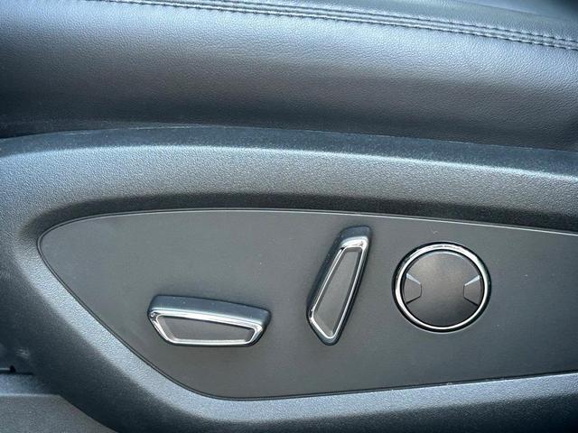 Photo of 2022 Infinite Black Metallic Lincoln Nautilus