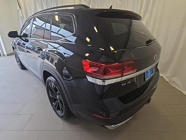 Photo of 2023 Deep Black Pearl Effect Volkswagen Atlas