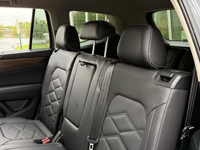 Photo of 2025 Pure Gray Volkswagen Atlas