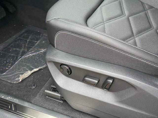 Photo of 2025 Pure Gray Volkswagen Atlas
