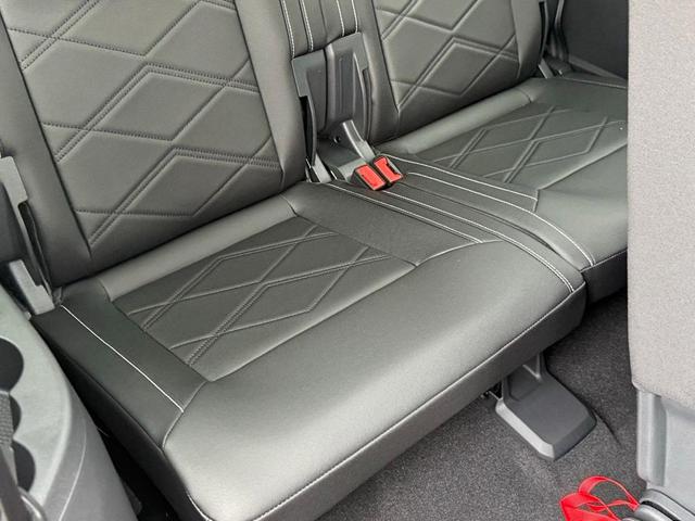 Photo of 2025 Pure Gray Volkswagen Atlas