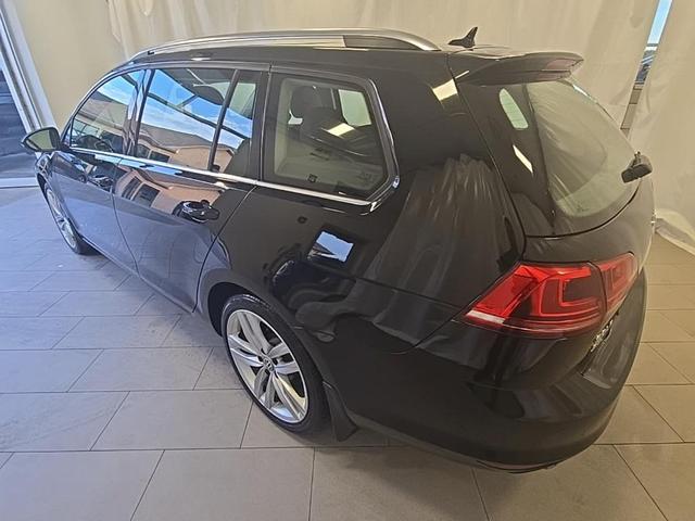 Photo of 2017 Black Volkswagen Golf SportWagen