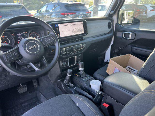 Photo of 2024 Bright White Clearcoat Jeep Wrangler