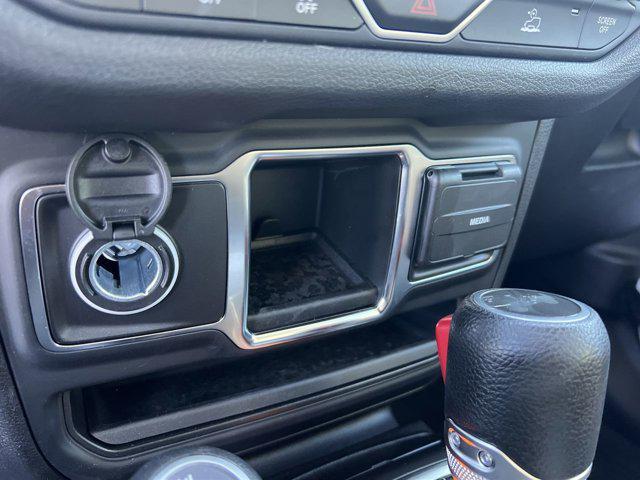 Photo of 2024 Bright White Clearcoat Jeep Wrangler