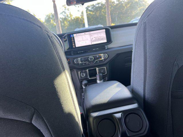 Photo of 2024 Bright White Clearcoat Jeep Wrangler