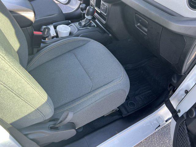 Photo of 2024 Bright White Clearcoat Jeep Wrangler
