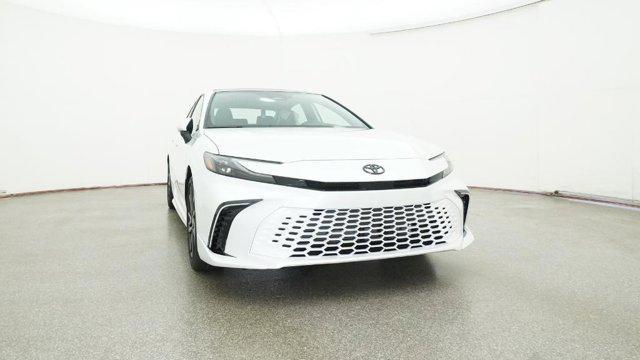 Photo of 2025 Wind Chill Prl Toyota Camry