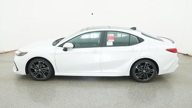 Photo of 2025 Wind Chill Prl Toyota Camry