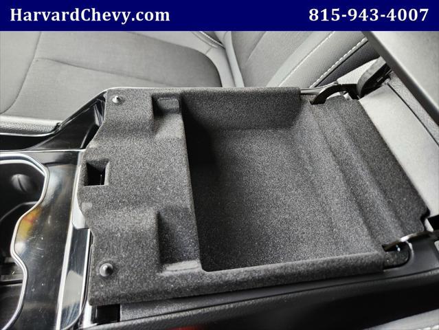 Photo of 2023 Silver Zynith Jeep Grand Cherokee L