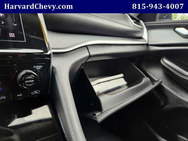 Photo of 2023 Silver Zynith Jeep Grand Cherokee L