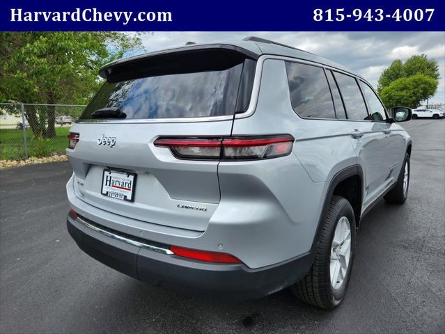 Photo of 2023 Silver Zynith Jeep Grand Cherokee L