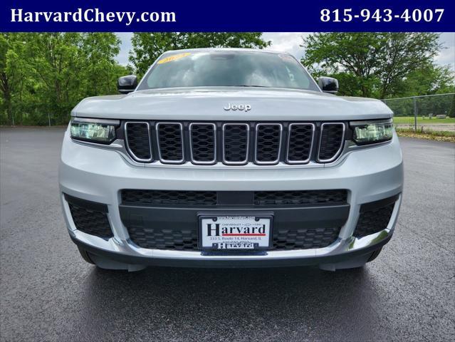 Photo of 2023 Silver Zynith Jeep Grand Cherokee L