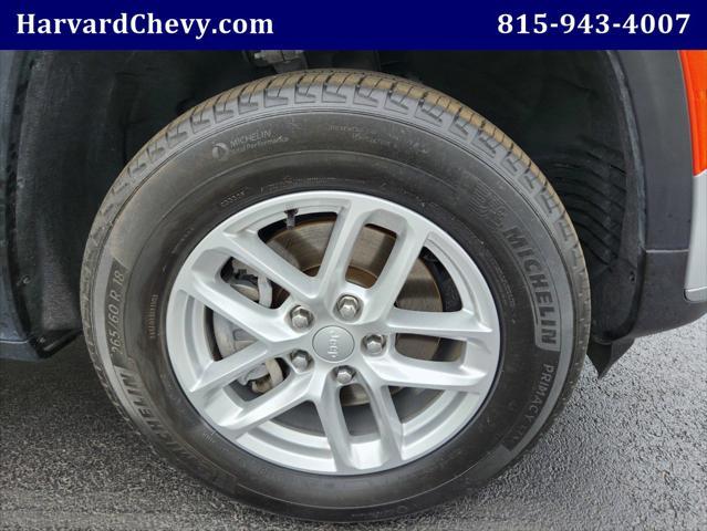 Photo of 2023 Silver Zynith Jeep Grand Cherokee L